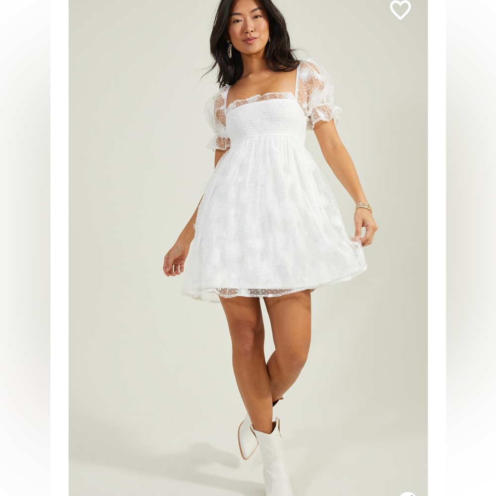 New with tags altard state Brandi floral puff sleeve dress
